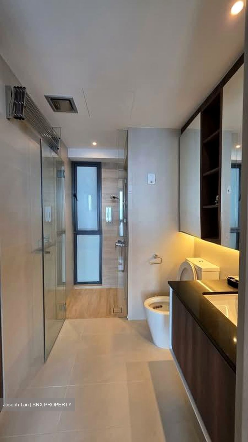 J Gateway (D22), Condominium #593100681